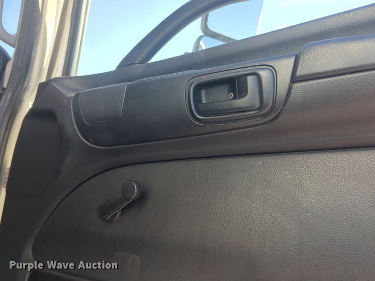 image for item NZ9306 2011 Hino 268 box truck