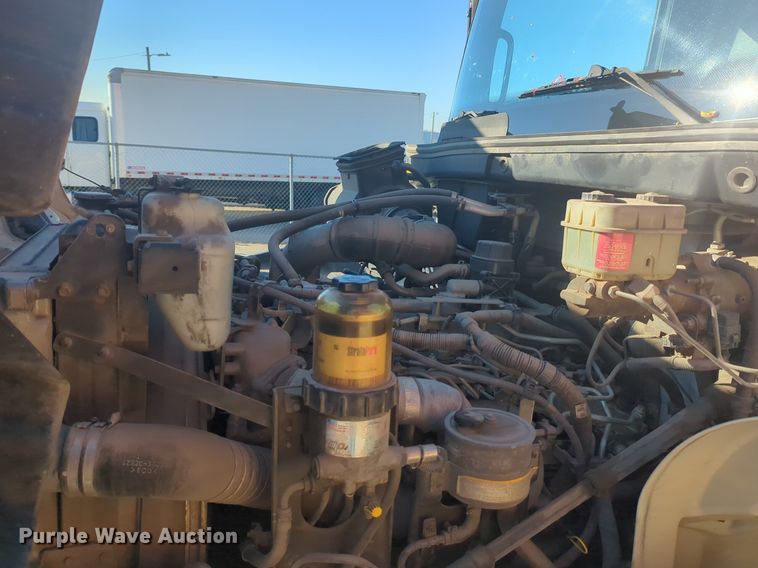 image for item NZ9306 2011 Hino 268 box truck