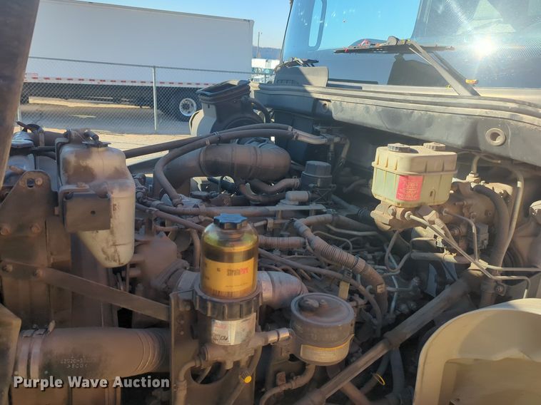 image for item NZ9306 2011 Hino 268 box truck