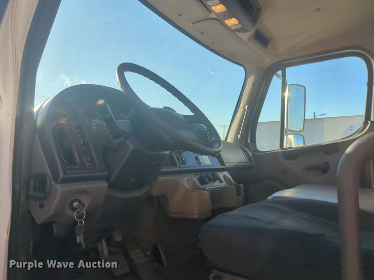 image for item NZ9307 2016 Freightliner Business Class M2 box truck