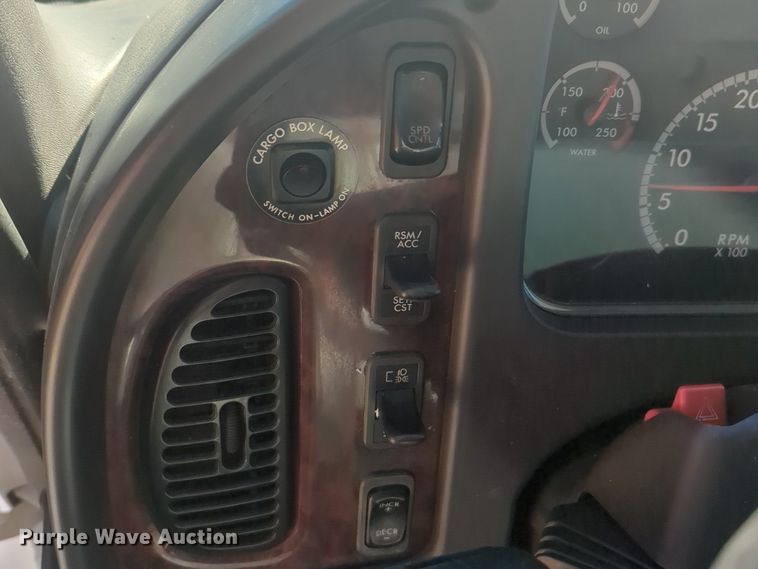 image for item NZ9307 2016 Freightliner Business Class M2 box truck