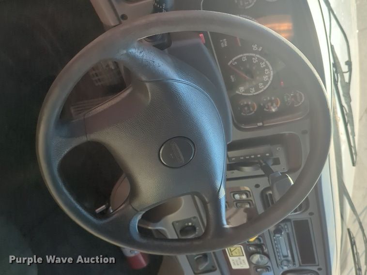 image for item NZ9307 2016 Freightliner Business Class M2 box truck