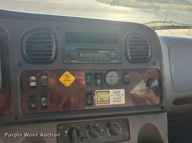 image for item NZ9307 2016 Freightliner Business Class M2 box truck