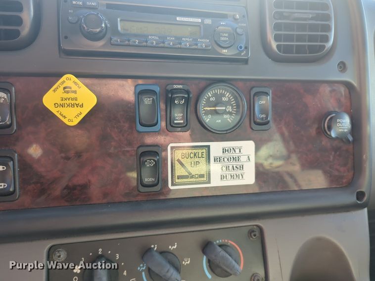 image for item NZ9307 2016 Freightliner Business Class M2 box truck