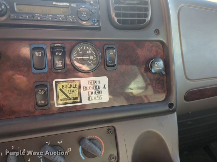 image for item NZ9307 2016 Freightliner Business Class M2 box truck