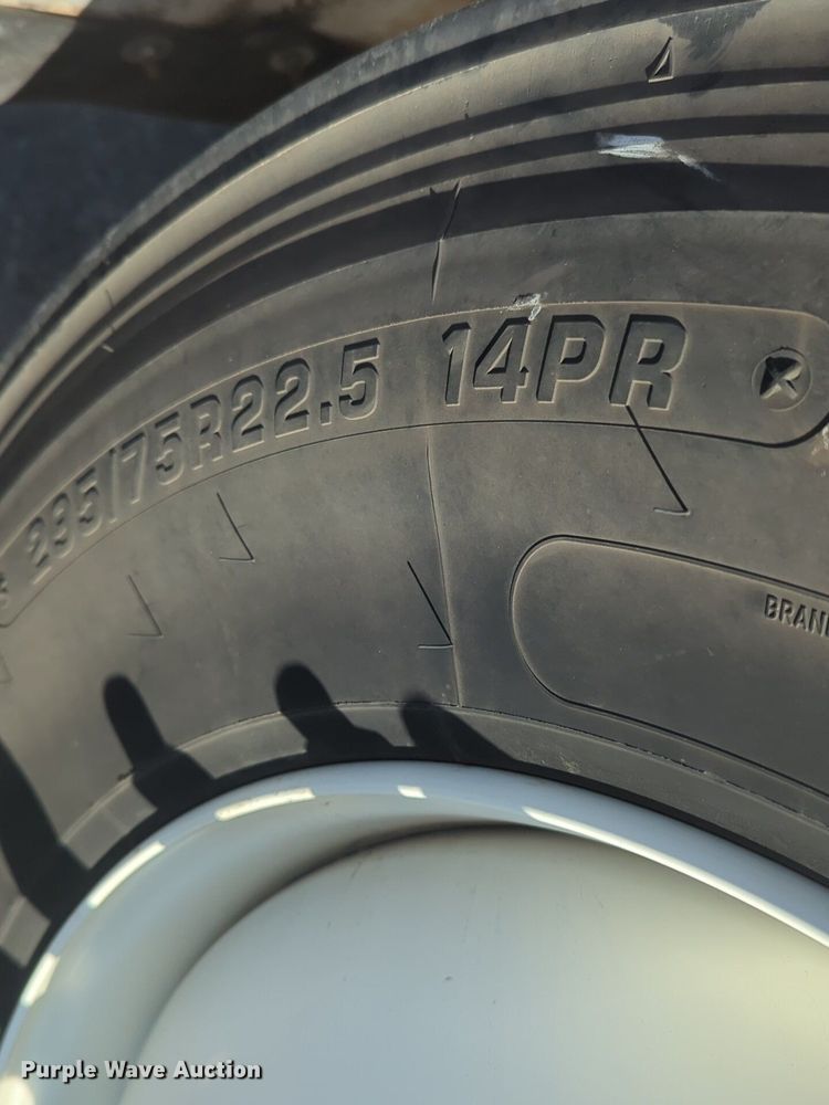 image for item NZ9307 2016 Freightliner Business Class M2 box truck