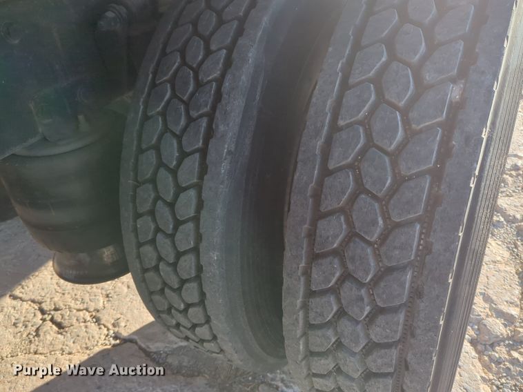 image for item NZ9307 2016 Freightliner Business Class M2 box truck