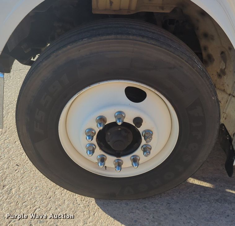 image for item NZ9307 2016 Freightliner Business Class M2 box truck