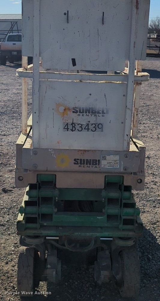 image for item NZ9329 2012 JLG 1930ES scissor lift