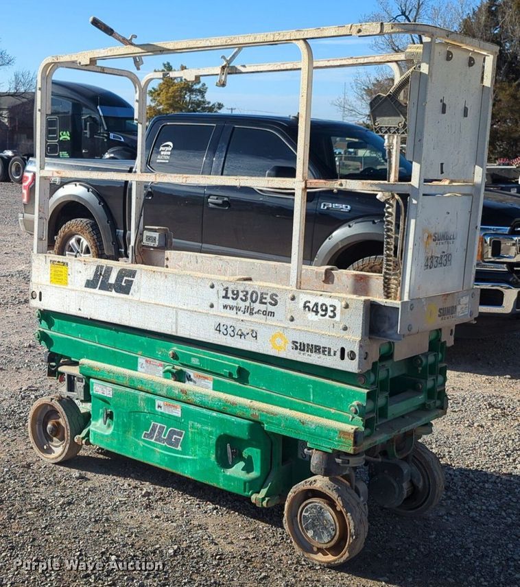 image for item NZ9329 2012 JLG 1930ES scissor lift