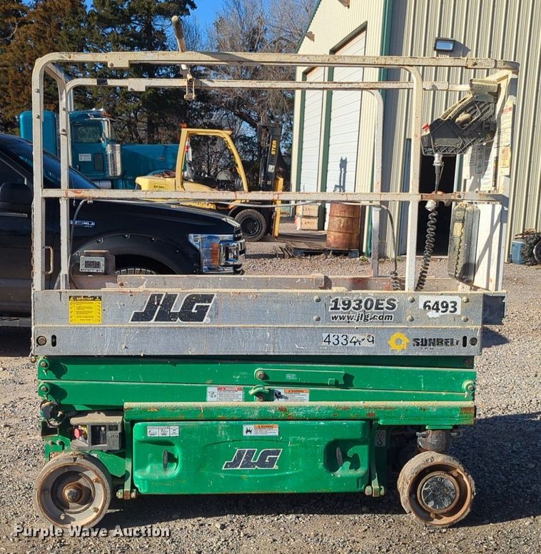 image for item NZ9329 2012 JLG 1930ES scissor lift