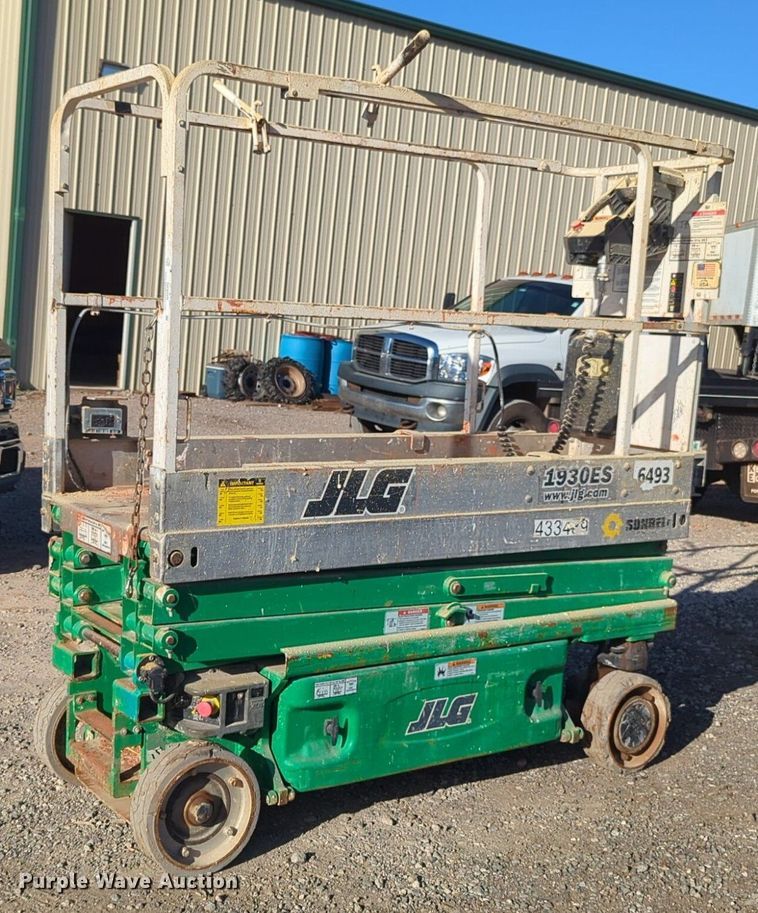 image for item NZ9329 2012 JLG 1930ES scissor lift