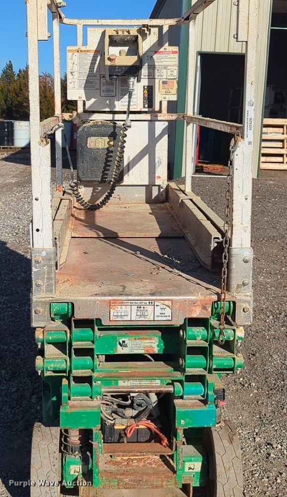 image for item NZ9329 2012 JLG 1930ES scissor lift