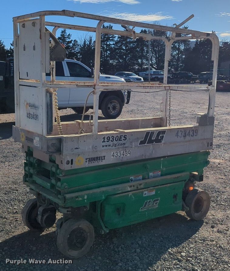 image for item NZ9329 2012 JLG 1930ES scissor lift