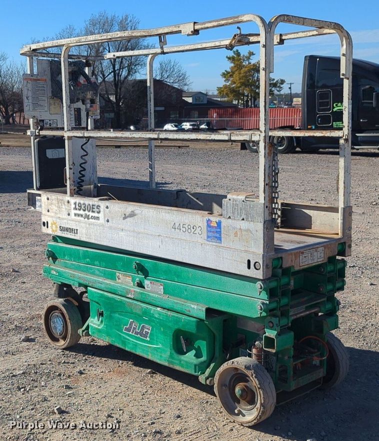 image for item NZ9330 JLG 1930ES scissor lift