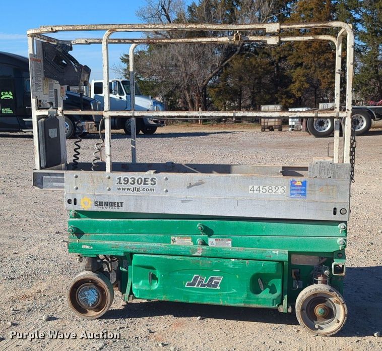 image for item NZ9330 JLG 1930ES scissor lift