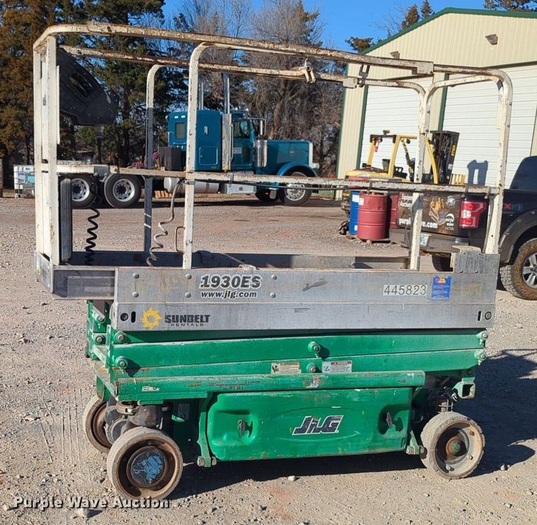 image for item NZ9330 JLG 1930ES scissor lift