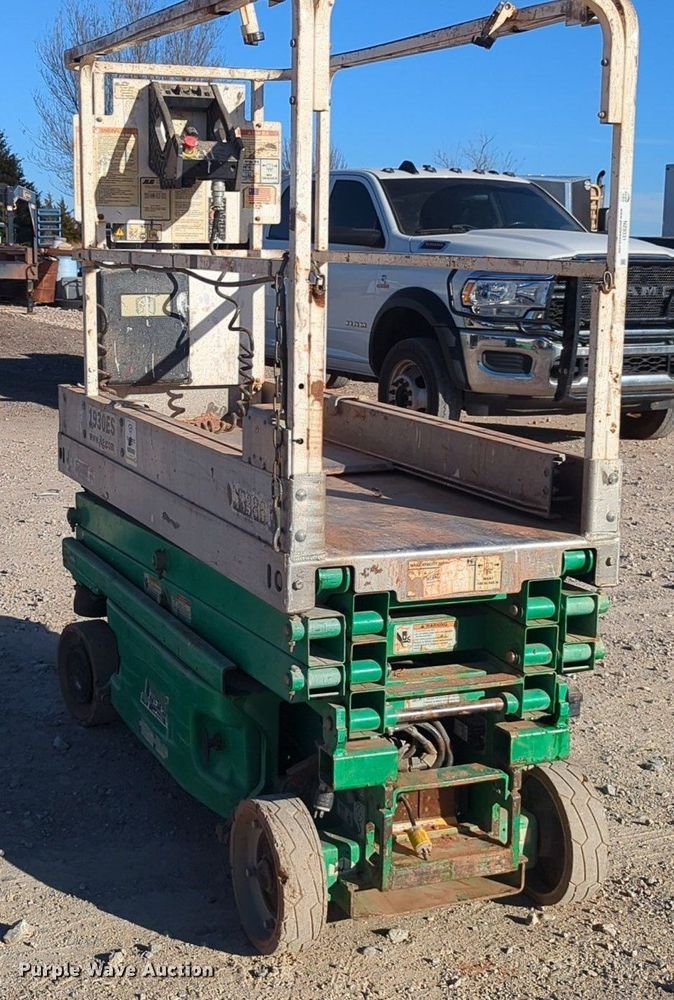 image for item NZ9331 JLG 1930ES scissor lift