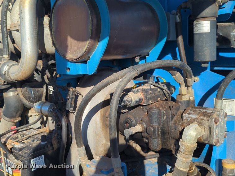 image for item NZ9334 2005 Genie Z-45/25 boom lift