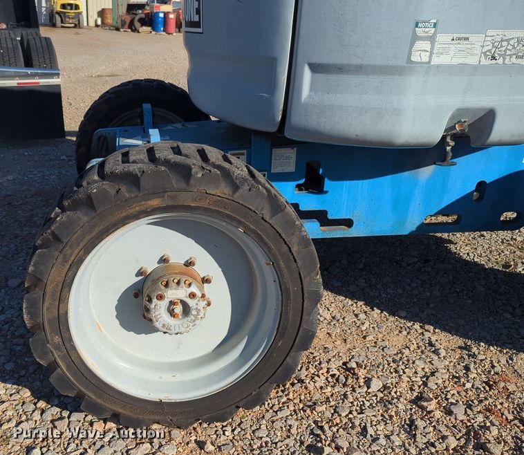 image for item NZ9334 2005 Genie Z-45/25 boom lift