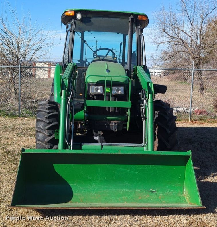 image for item NZ9335 2009 John Deere 5101E MFWD tractor
