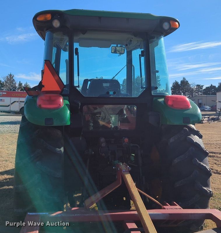 image for item NZ9335 2009 John Deere 5101E MFWD tractor