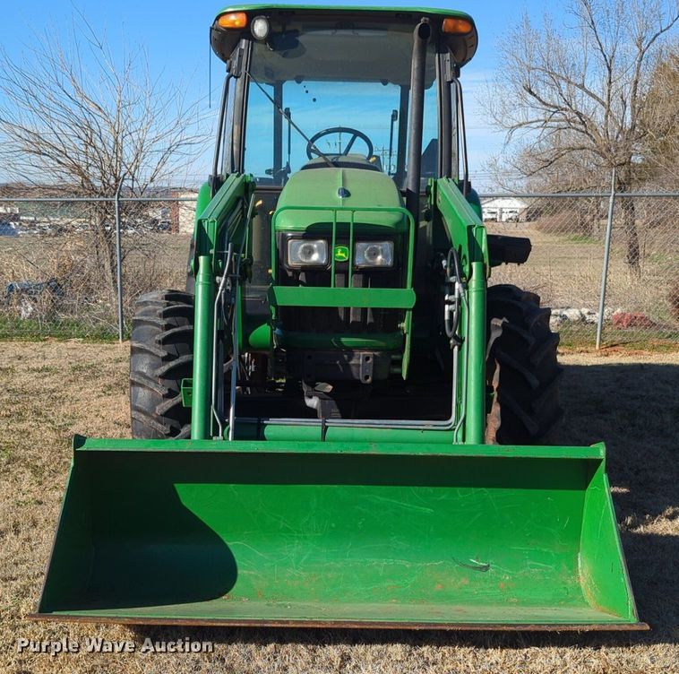 image for item NZ9335 2009 John Deere 5101E MFWD tractor