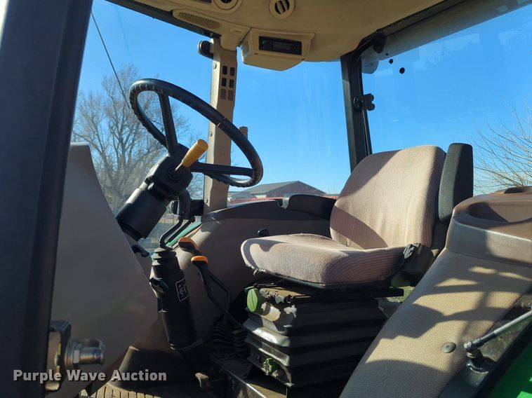 image for item NZ9335 2009 John Deere 5101E MFWD tractor