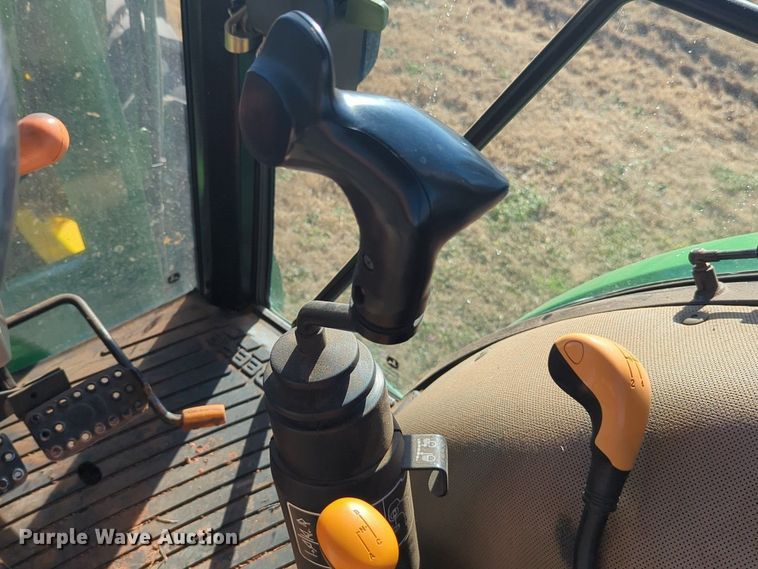 image for item NZ9335 2009 John Deere 5101E MFWD tractor