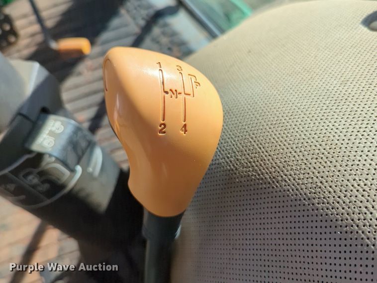 image for item NZ9335 2009 John Deere 5101E MFWD tractor