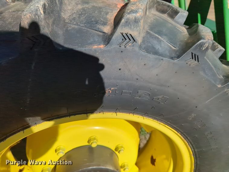 image for item NZ9335 2009 John Deere 5101E MFWD tractor