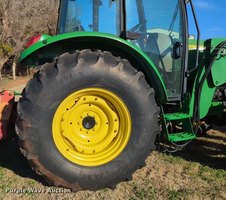 image for item NZ9335 2009 John Deere 5101E MFWD tractor