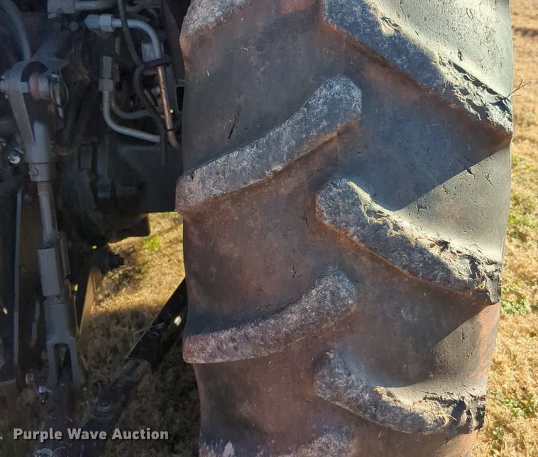 image for item NZ9335 2009 John Deere 5101E MFWD tractor