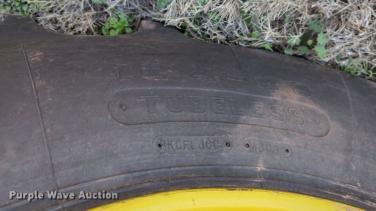 image for item NZ9335 2009 John Deere 5101E MFWD tractor