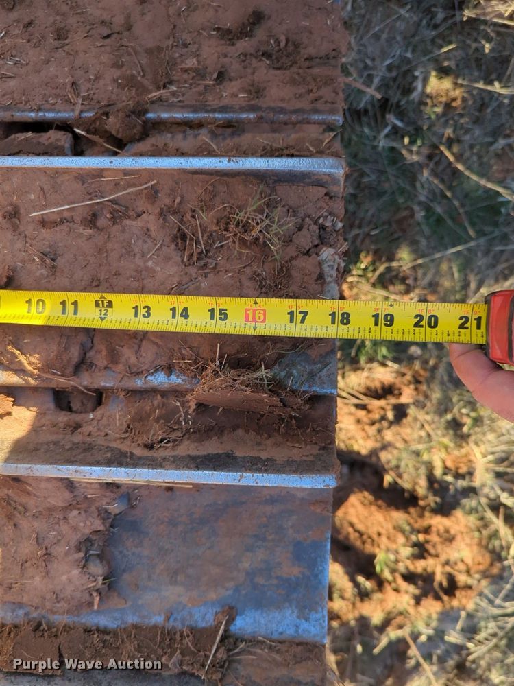 image for item NZ9342 1987 Caterpillar D4H dozer