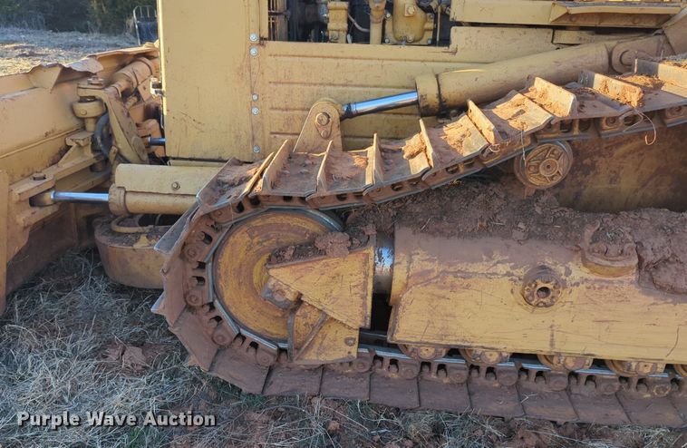 image for item NZ9342 1987 Caterpillar D4H dozer