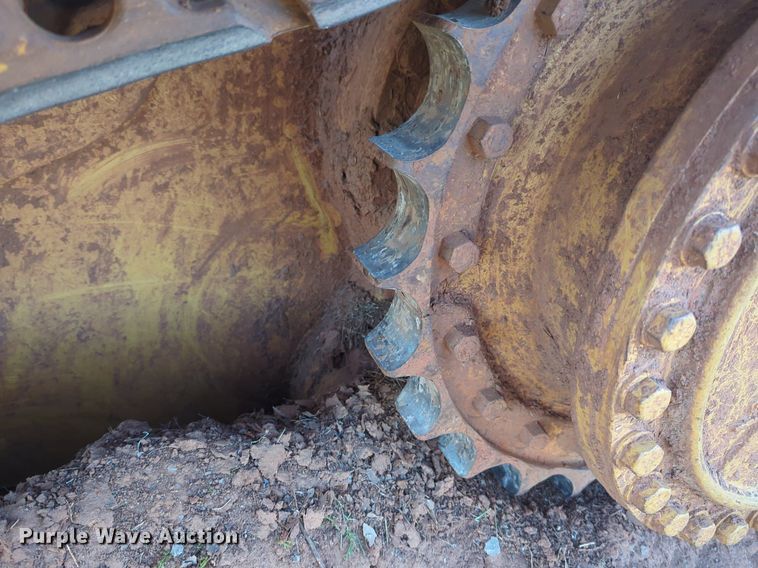 image for item NZ9342 1987 Caterpillar D4H dozer