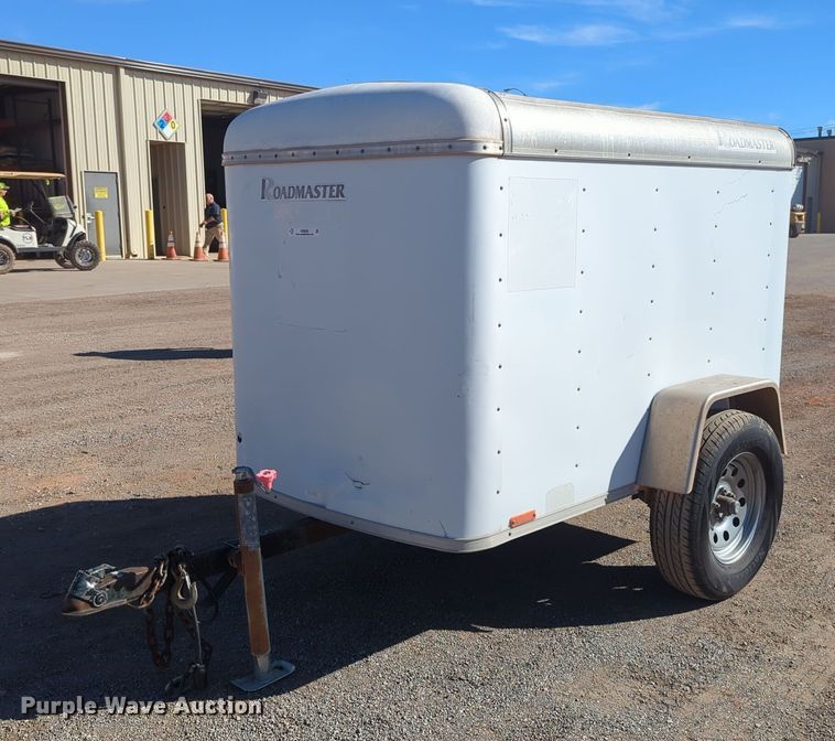 image for item NZ9355 2001 Road Master enclosed cargo trailer