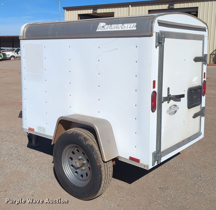 image for item NZ9355 2001 Road Master enclosed cargo trailer
