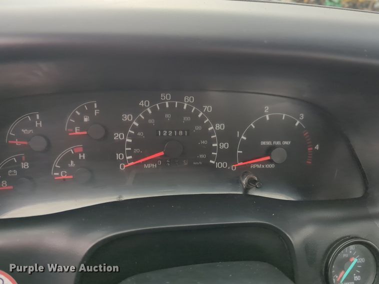 image for item NZ9369 2004 Ford F750 Super Duty truck cab and chassis