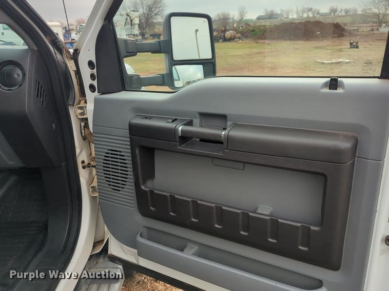 image for item NZ9370 2015 Ford F550 Super Duty utility / service truck