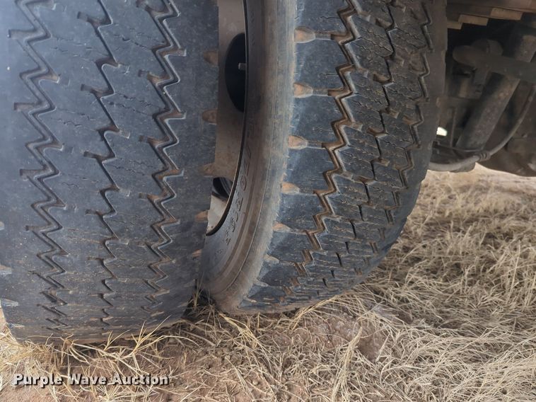 image for item NZ9370 2015 Ford F550 Super Duty utility / service truck