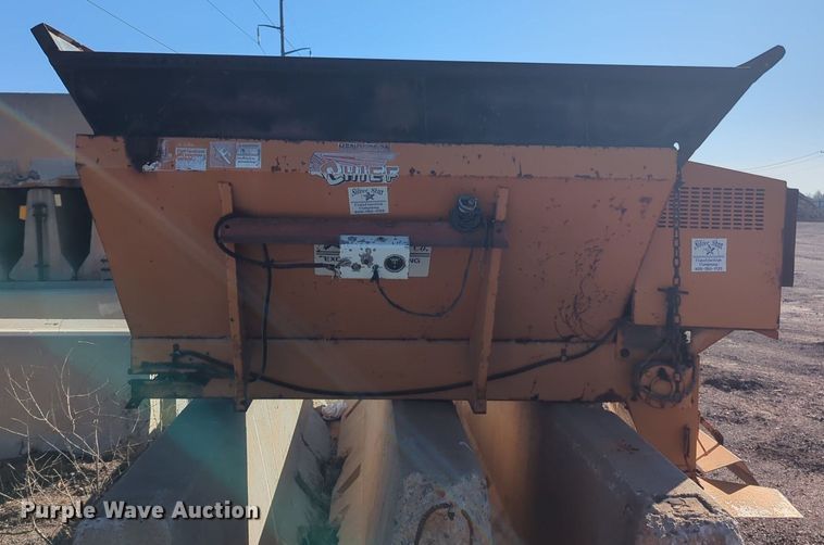 image for item NZ9382 Henderson Cheif spreader