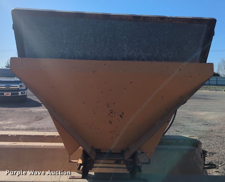 image for item NZ9382 Henderson Cheif spreader