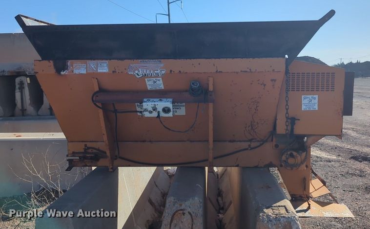 image for item NZ9382 Henderson Cheif spreader