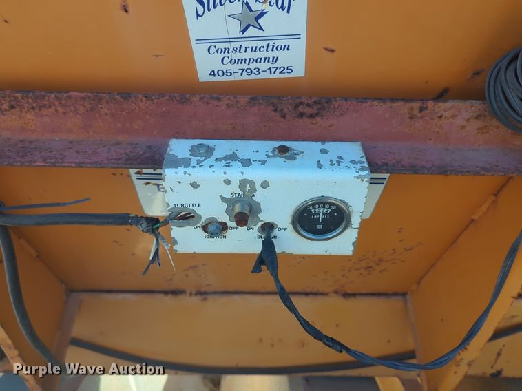 image for item NZ9382 Henderson Cheif spreader