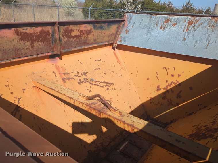 image for item NZ9382 Henderson Cheif spreader