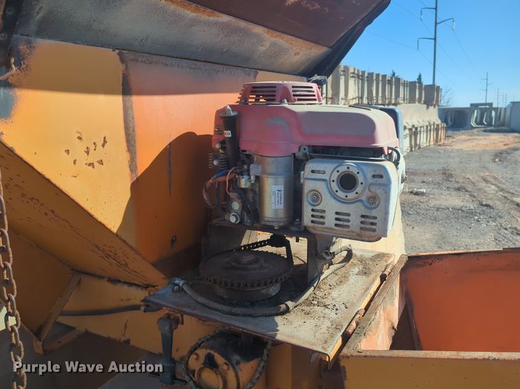 image for item NZ9382 Henderson Cheif spreader