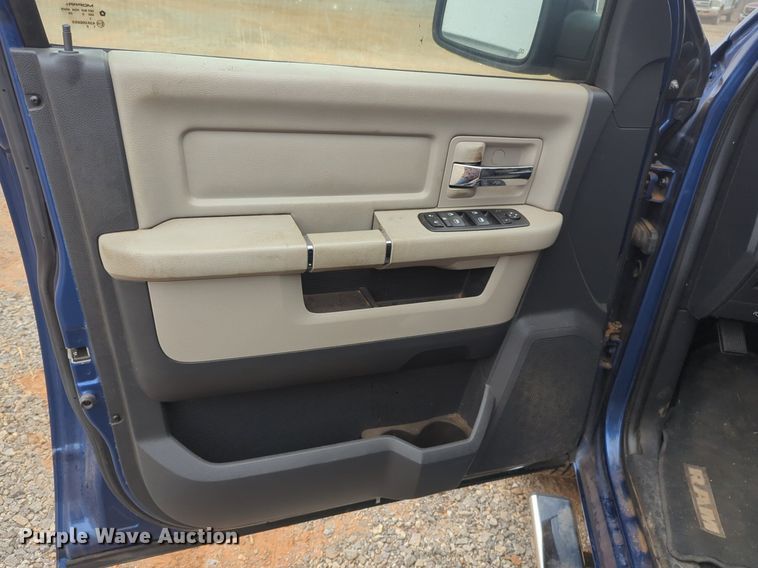 image for item NZ9388 2010 Dodge Ram 1500 Crew Cab pickup truck