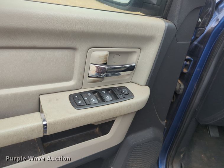 image for item NZ9388 2010 Dodge Ram 1500 Crew Cab pickup truck